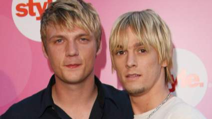 Nick Carter escribe tributo emocional al hermano tardío Aaron Carter