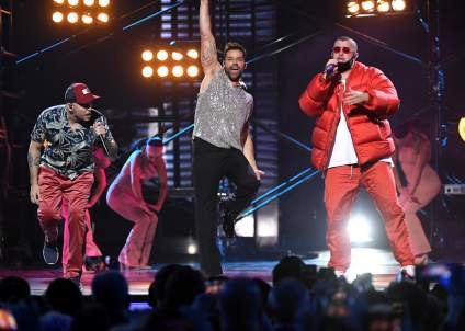 Ricky Martin y sus gemelos bailando causaron sensación en el concierto de Bad Bunny