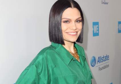 Jessie J envia mensaje a sus fans tras ser hospitalizada