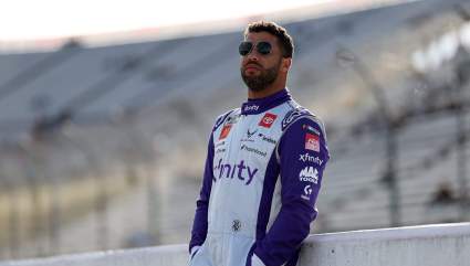 Bubba Wallace llama “tipo raro” a Carson Hocevar en NASCAR
