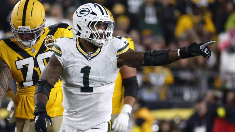 PITTSBURGH, PENSILVANIA: 26 de octubre de 2025. Micah Parsons, número 1 de los Green Bay Packers, celebra tras capturar a Josh Jacobs, número 8 de los Green Bay Packers, durante el primer cuarto del partido en el Acrisure Stadium de Pittsburgh, Pensilvania. (Foto de Justin K. Aller/Getty Images)