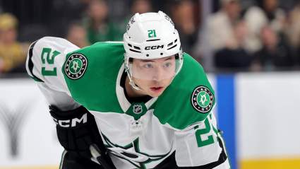 Dallas Stars avanzan hacia la renovación de Jason Robertson