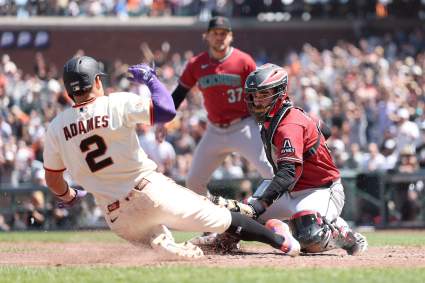 Tony Vitello releva al coach de tercera base de los Giants