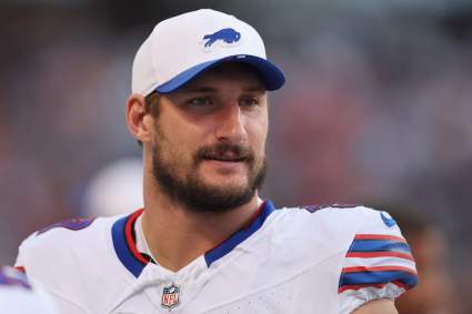 Shanahan habla de Joey Bosa y da un giro a rumores de 49ers