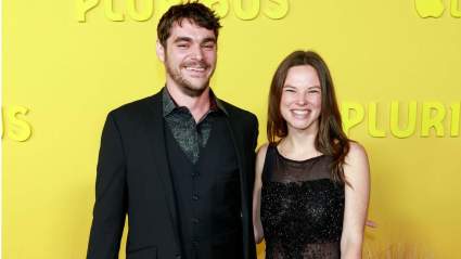 La madre de RJ Mitte habla sobre su prometida y el homenaje