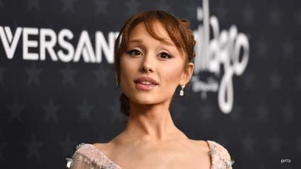 Ariana Grande rinde homenaje a Coco, su perrita de 17 años